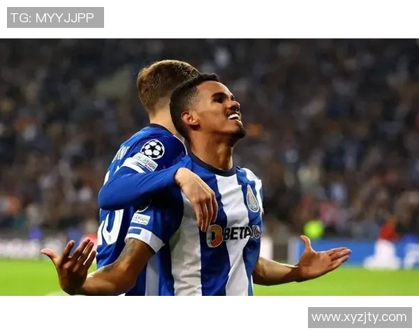 波尔图与那不勒斯友谊赛战成平局惊险时刻引发全场热烈反响